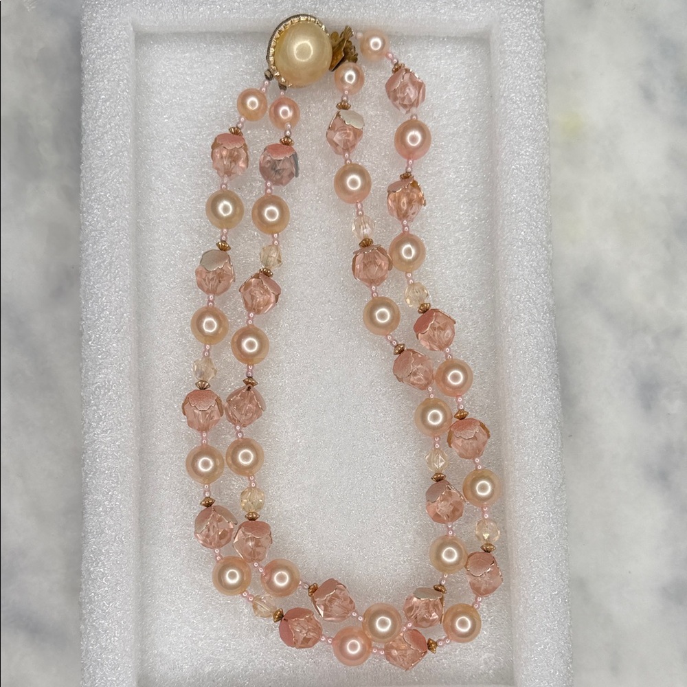 Chic Pink Beaded Necklace